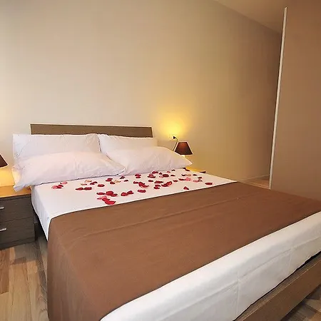 Living فندق مبيت وإفطار