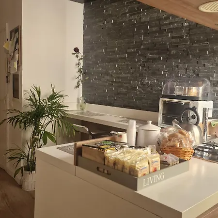 Living فندق مبيت وإفطار