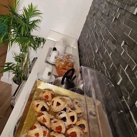 Living روما