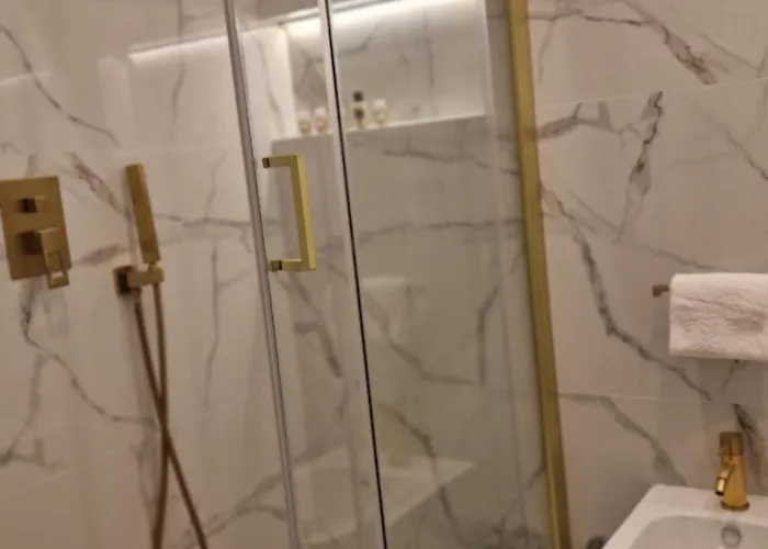 Living 3* Rome