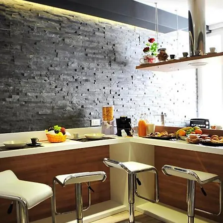 Living 3* Roma